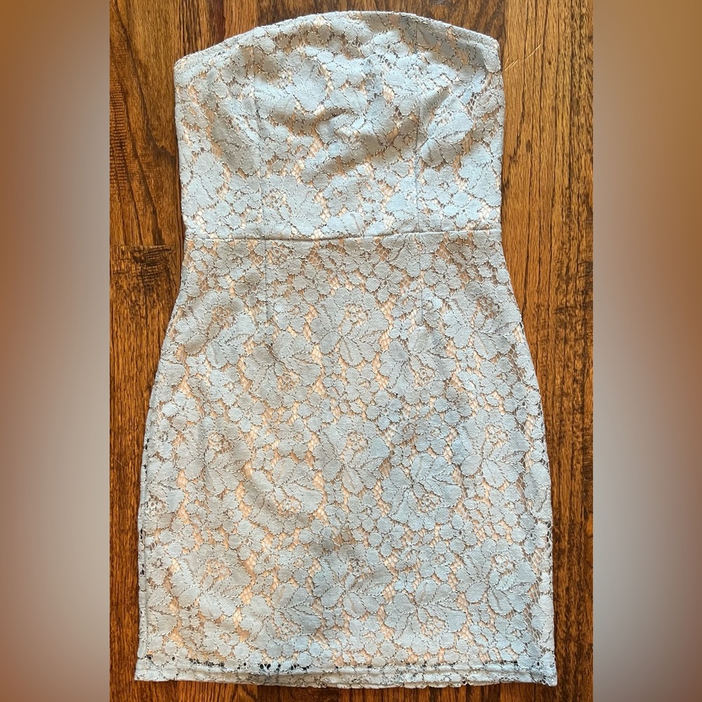 Superdown Charlize strapless dress light blue - Picture 3 of 5